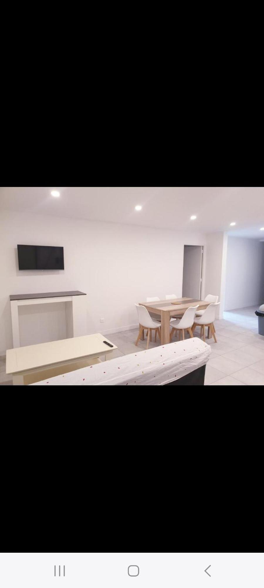Grand Appartement, 2 Ou 3 Ou 4 Pieces, Tramway Sur Place, Proche Gare Sncf St Augustin 5 Min, Aeroport A 7 Min, Ou Allianz Riviera 10 Min, Palais Nikaia 2 Min , Supermarche Sur Place, Parking Possible Si Disponible Ou Payant A 1000 Metre *