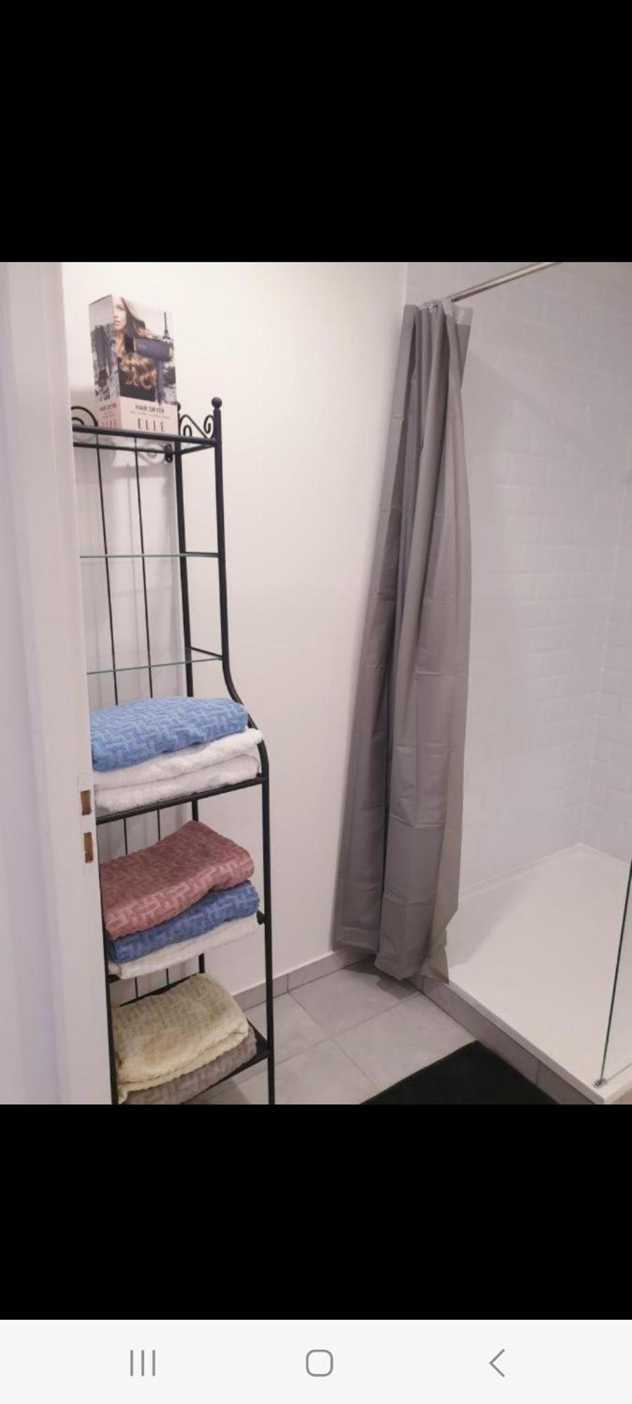 Grand Appartement, 2 Ou 3 Ou 4 Pieces, Tramway Sur Place, Proche Gare Sncf St Augustin 5 Min, Aeroport A 7 Min, Ou Allianz Riviera 10 Min, Palais Nikaia 2 Min , Supermarche Sur Place, Parking Possible Si Disponible Ou Payant A 1000 Metre Nice